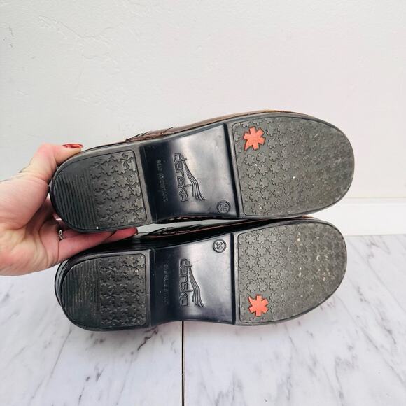 Dansko Burgundy Leather Professional Clogs Women’s Size 8.5/39 - Picture 8 of 10